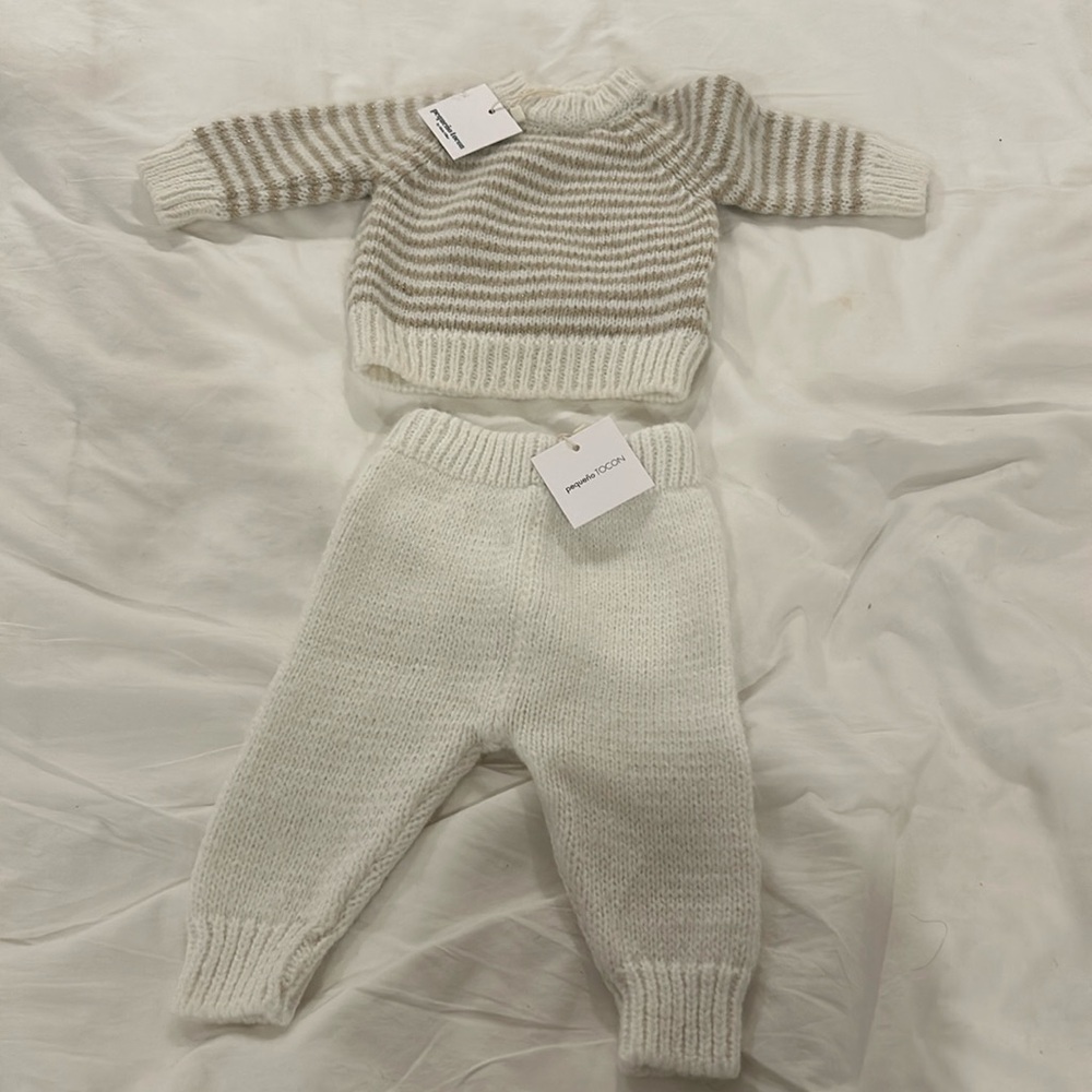Pequeno tocon by Alicia villar baby boy knit pant and sweater set